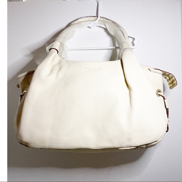 kate spade Handbags - Kate Spade Cream Stevie Bag